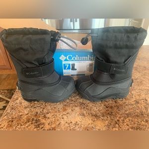 Toddler’s snow boots